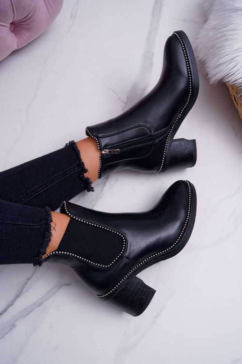 Dámske vysoké podpätky s čiernymi rytmickými kamienkami