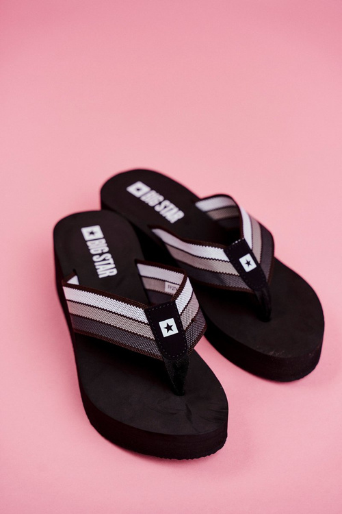 Dámske flip -flops Big Star Flip -flops na klinoch Black FF274A300