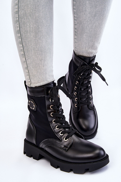 Dámske čipky -upové topánky. Izolácia čiernej nomi