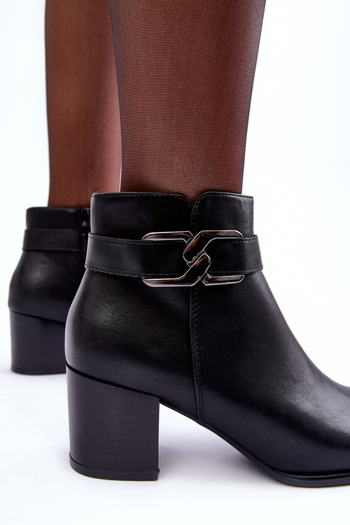 Izolované topánky žien s dekoráciou čierny Astrid