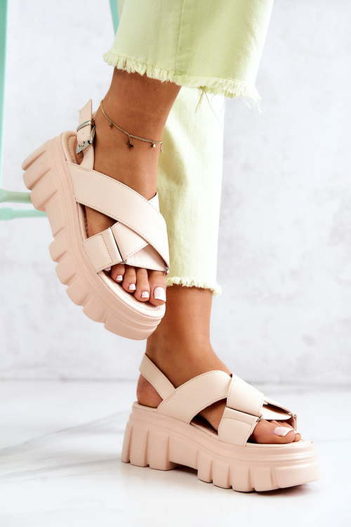 Kožené sandále na plošine béžovej béžovej plochy Betti