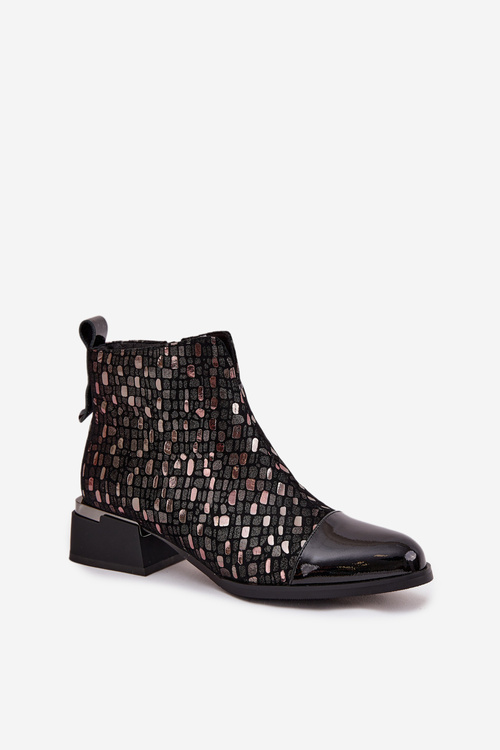 Lakované dámske členkové čižmy z pravé kože na nízkom podpätku D&A LZ52-960 Čierne