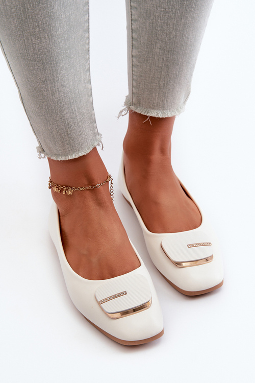 Dámske Balerínky Z Ekokože S Ozdobou Biele Edoslli