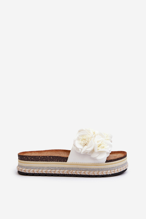 Dámske Sandále Na Platforme S Ozdobením Kvetinami Biele Nodina