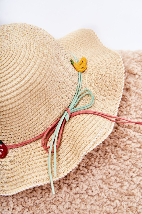 Detský klobúk s béžovým pásom Simon