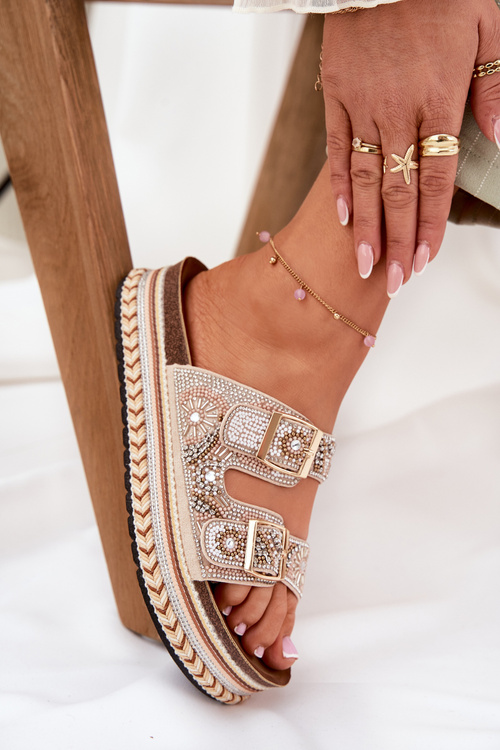 Sandále S Ozdobou A Sponami Na Platforme Zlaté Mellene