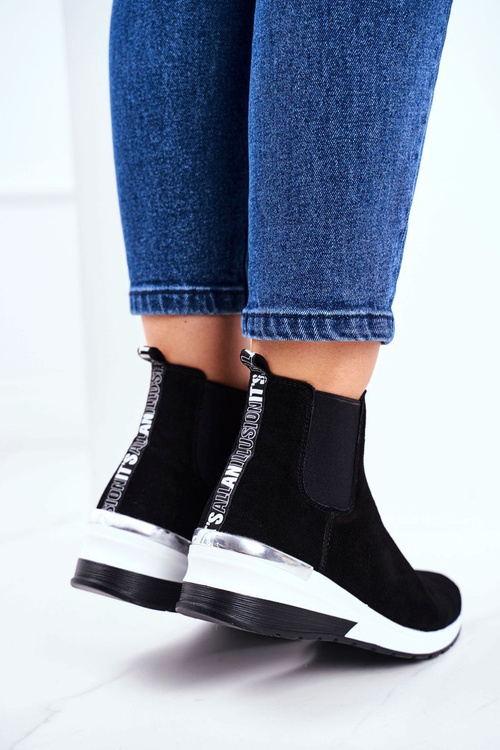 Dámske športové topánky Čierna koža 21-7781