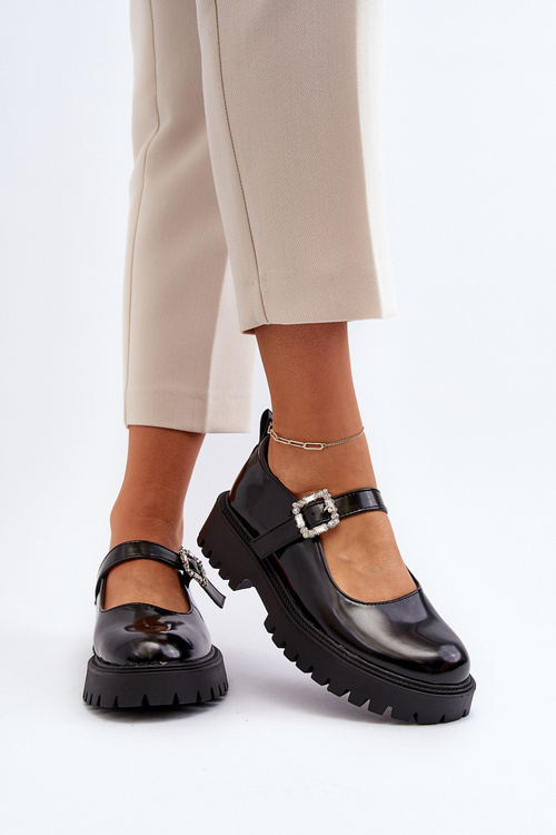 Dámské lesklé polobotky s ozdobnou sponou černé Lindnessa