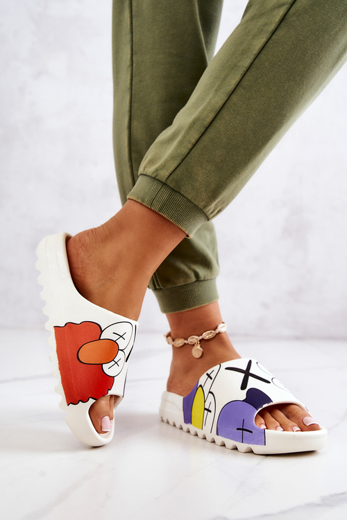 Gumové flip -flops s bielymi príšerovými tlačmi