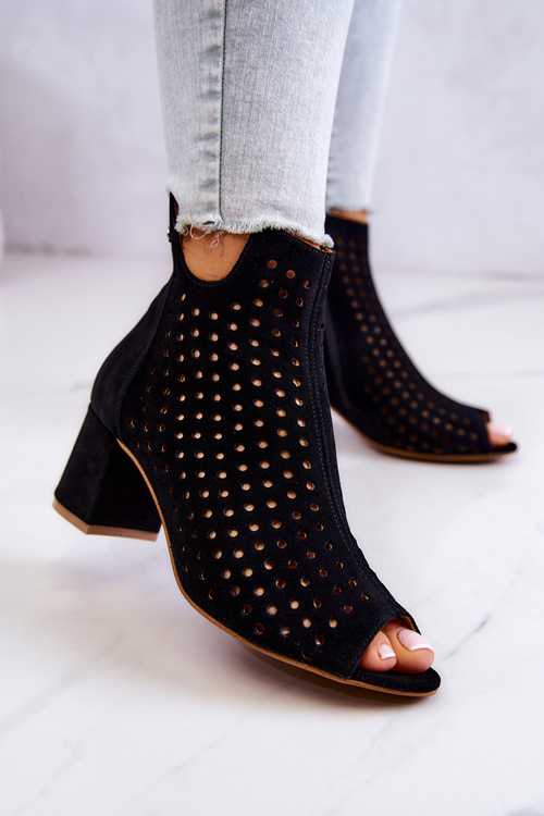 Kožené prolamované boty Maciejka 05420-43 Černá