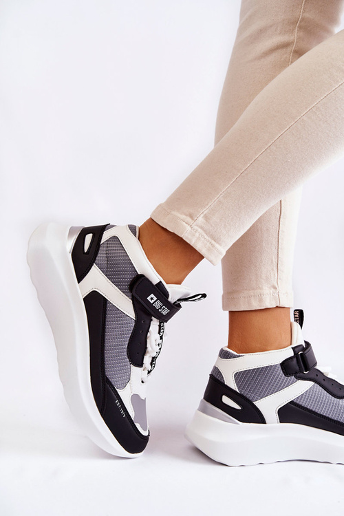 Dámská sportovní obuv Memory Foam System Big Star KK274405 Bíle