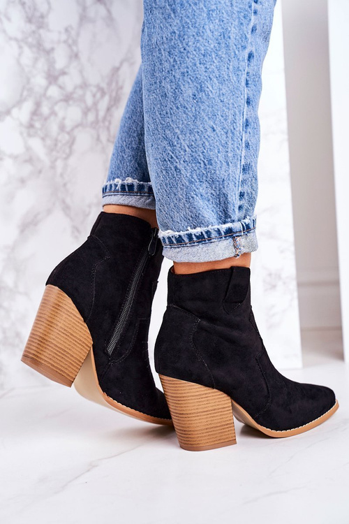 Dámske kovbojské izolované topánky na Čiernej Margaret Post