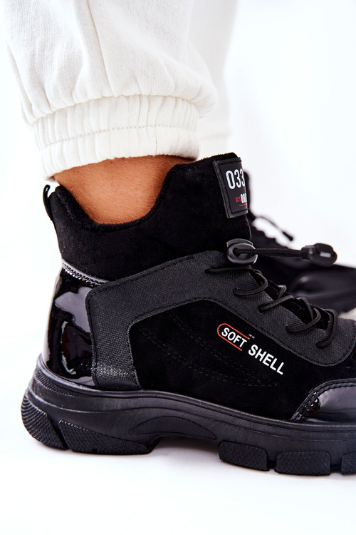 Vysoko kožené izolované športové topánky čierne zásluhy