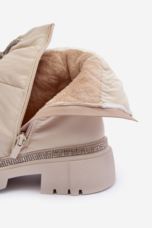 Zdobené ploché snehové topánky.