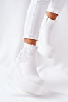 Izolované biele topánky Montiano