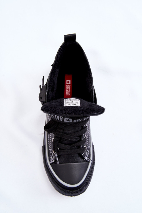 Vysoko izolovaná veľká hviezda GG274026 čierne tenisky