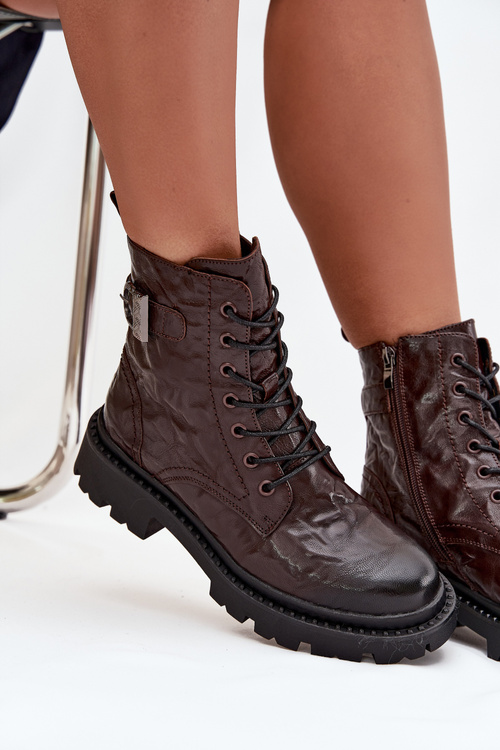 Kožené dámské kotníkové boty s efektem mačkání a přezkou Artiker 57C1007 Čokoládové