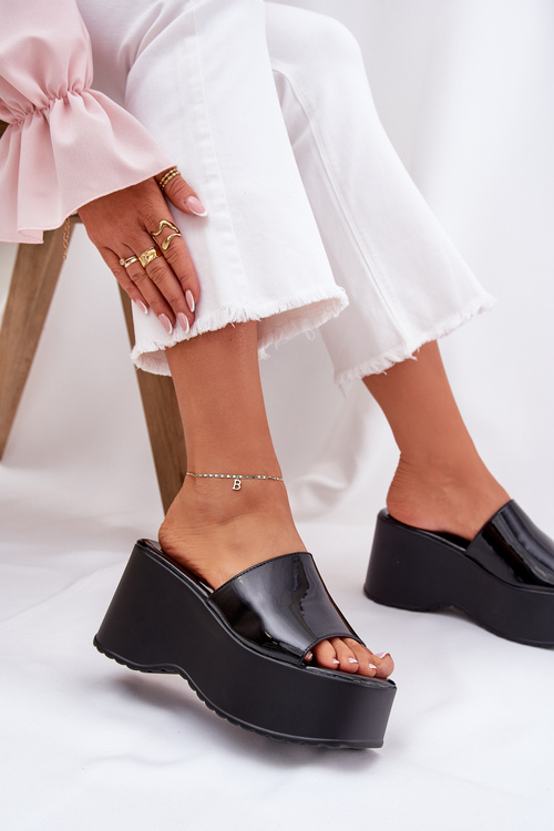 Lakované Dámské Pantofle Na Platformě A Podpatku Černé Nellevia