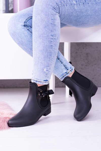 Čierne matné ženské galoshes, ktoré jedného dňa Jodhpur topánky