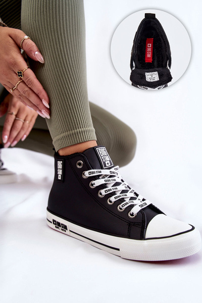 Klasická vysoká izolovaná veľká hviezda KK274598 čierne tenisky