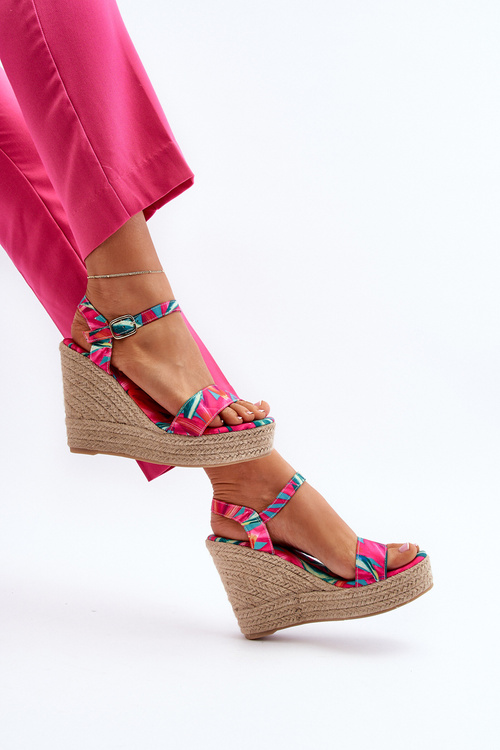 Vzorované sandále na klinčeku z prútia Fuksia Anihazra