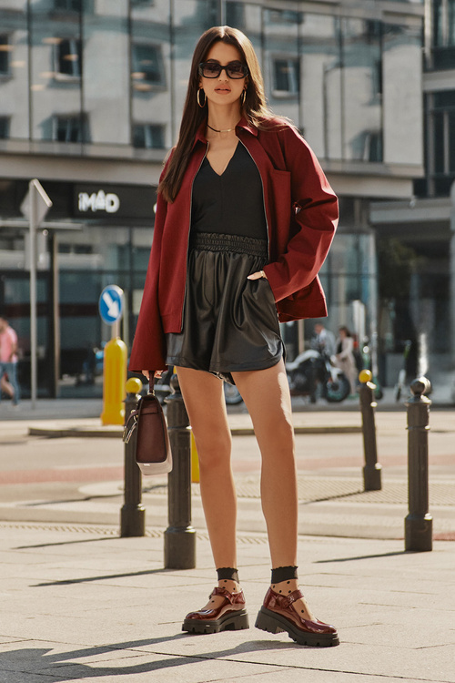 Lakované Dámské Polobotky S Přezkou Bordó Plikuria