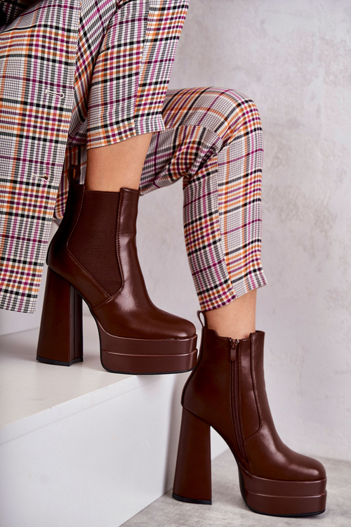 Dámske kožené topánky na masívnom hnedom päte Jones