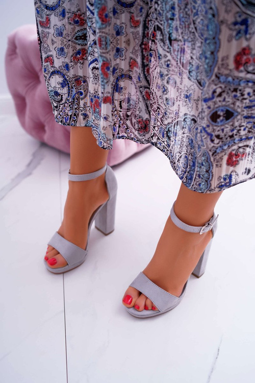 Dámské Šedé semišové sandále na plošině Debora