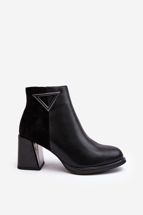 Dámske kožené topánky na čiernom príspevku D&A CR8171