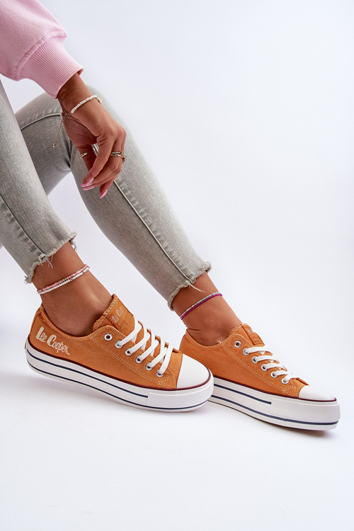 Dámske tenisky na hrubej podrážke Lee Cooper LCW-24-31-2216 Oranžové