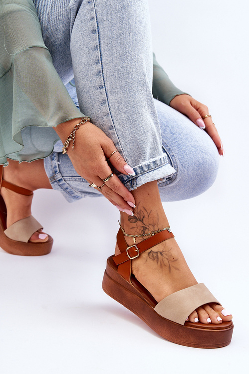 Pohodlné kožené sandály na klínu Béžovo-hnědá Tifena