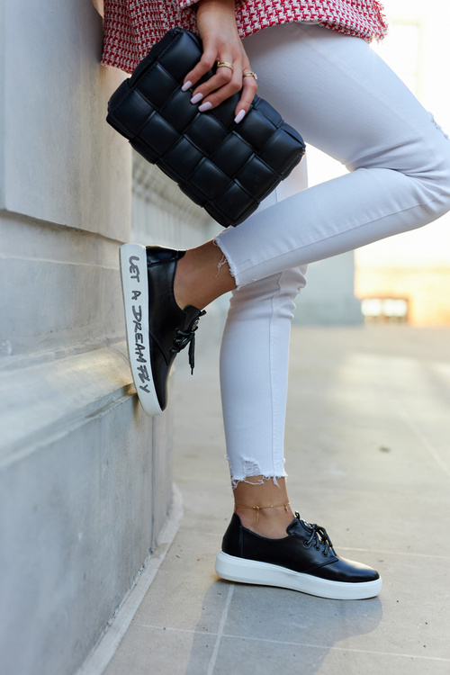 Dámske kožené tenisky s dekoráciou Black Carrey