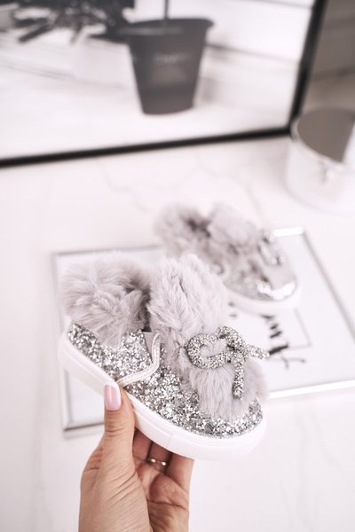 Izolované tenisky pre deti sivé múmie