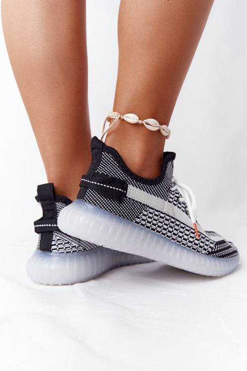 Dámske športové topánky na gumovom jedinom čiernom freestyleri