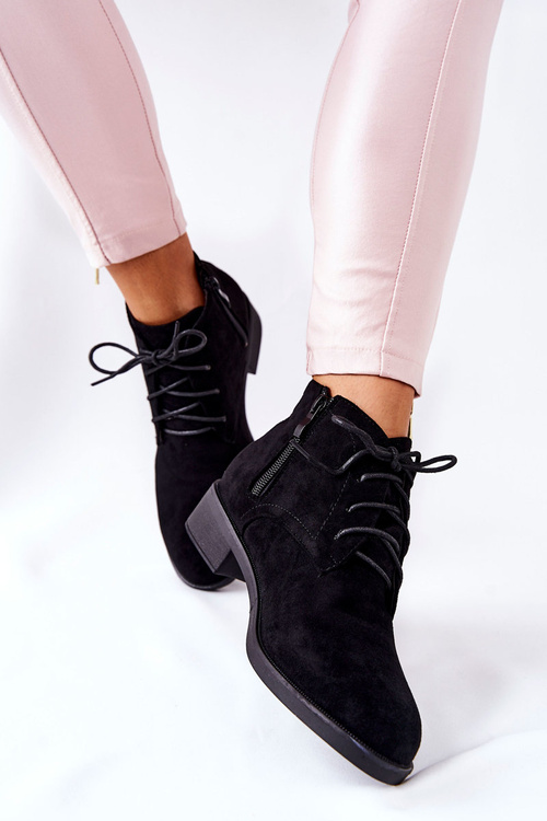 Izolované čierne topánky Malititea