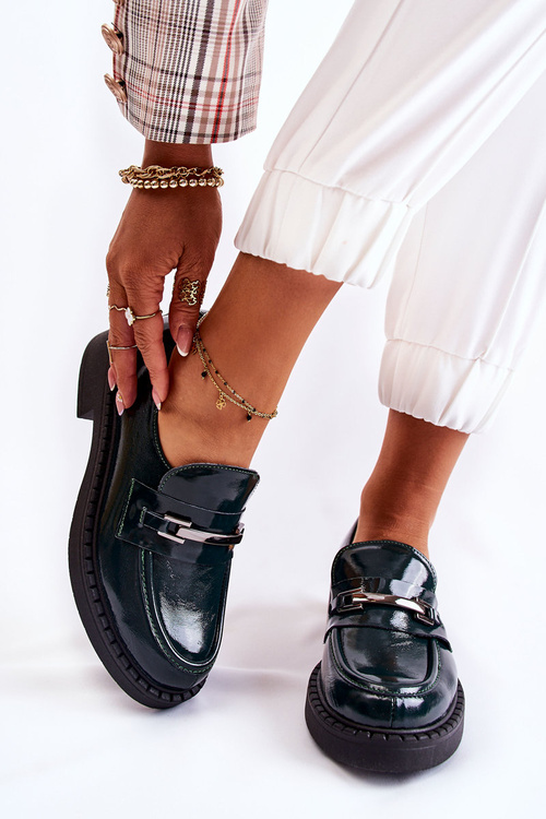 Maľované topánky so striebornou dekoráciou zeleným lemarom Hestillom