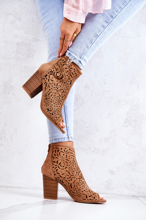 Otvorené topánky Camel Brittany