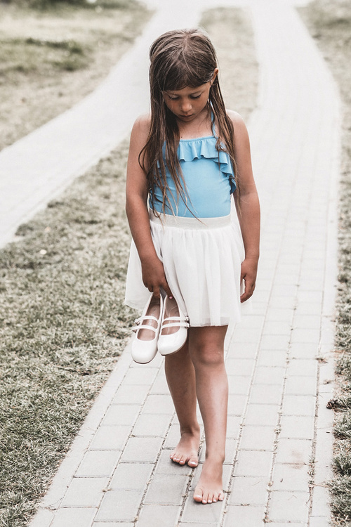 Lakové dětské baletky s proužky béžové Margenis