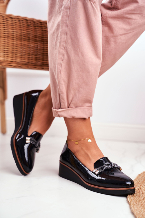 Dámske čierne mokasíry lakované na staroveku Abba Wedge