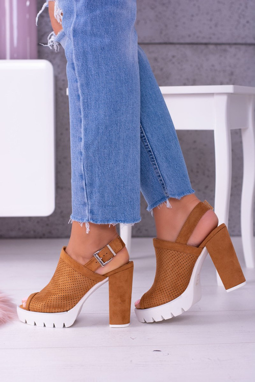 Lu Boo Brown Sunes Sandals na post emare