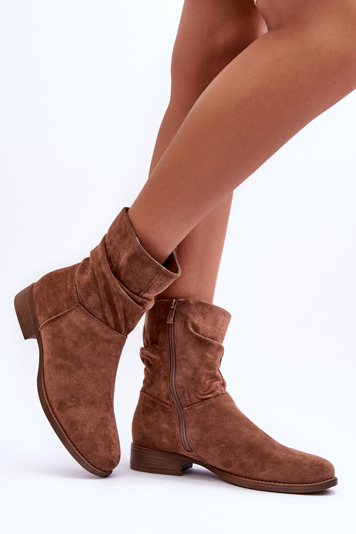 Rozdvojené Semišové Boty Na Ploché Podpatku Hnědé Manuvia