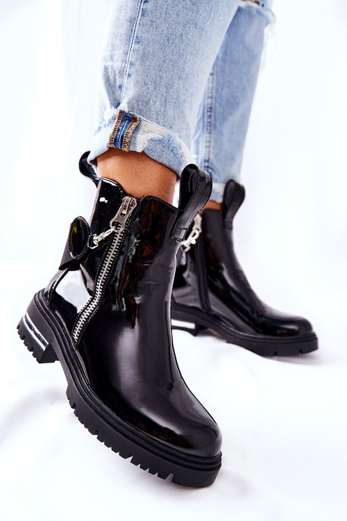 Kožené Lakované Boty Se Zapínáním Na Zip Černé Cortona