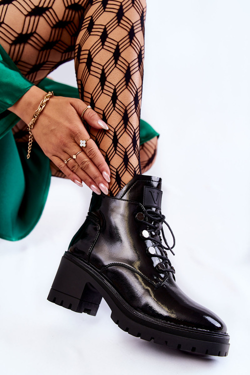 Lankanované izolované čierne čipky -up topánky ragnhild