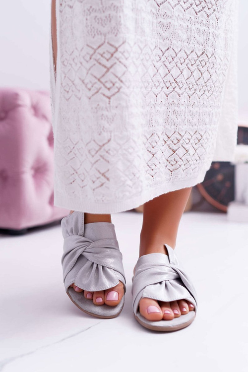 Lesklé žabky s šedou väzbou Emilia