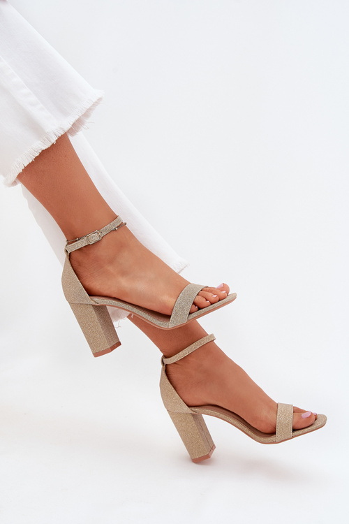 Lesklé Dámske Sandále Na Podpätku Zlaté Kavina