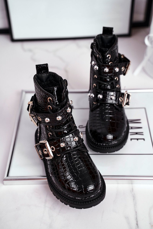 Detské topánky izolované kožušinou lakovanou čiernou Máriou