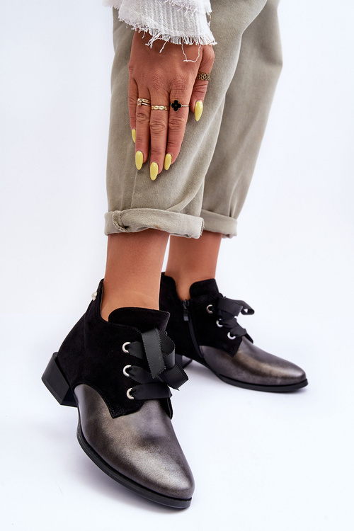 Dámské polobotky s plochou podpatku s tkanicí černé Meroni