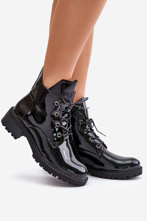 Zateplené dámské boty na nízkém podpatku lakované Vinceza 58136 černé