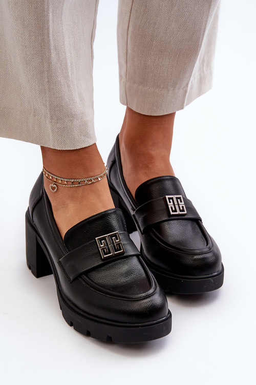 Dámské polobotky na robustním podpatku s ozdobou Černé Ranunca