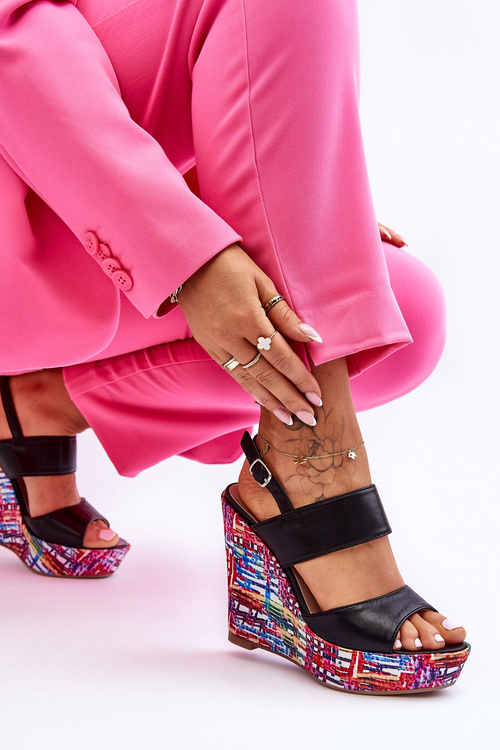 Dámské sandály na klínu Černé Calderia